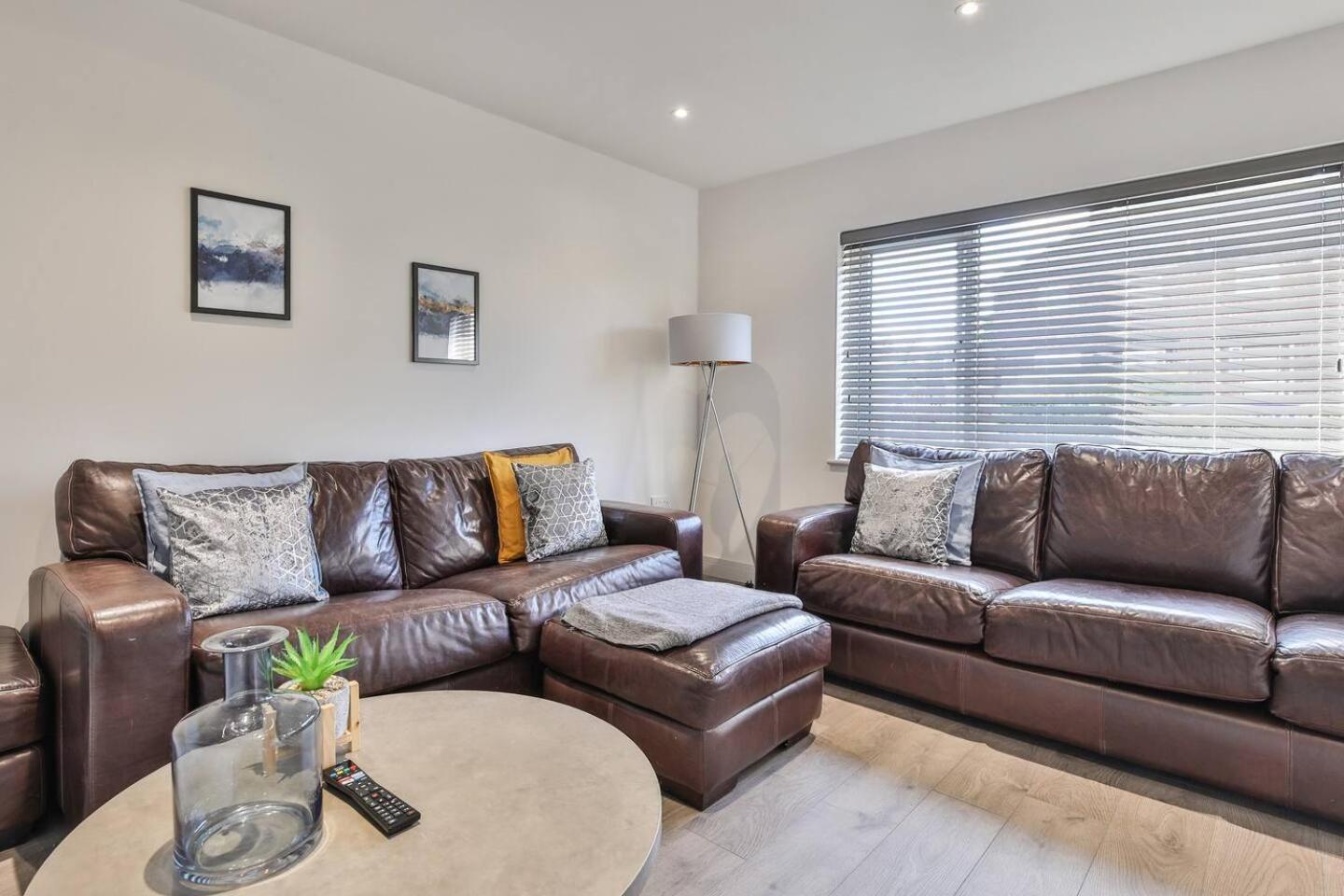 Modern, Cosy Whole House Wifi Close To Attractions Sheffield Buitenkant foto
